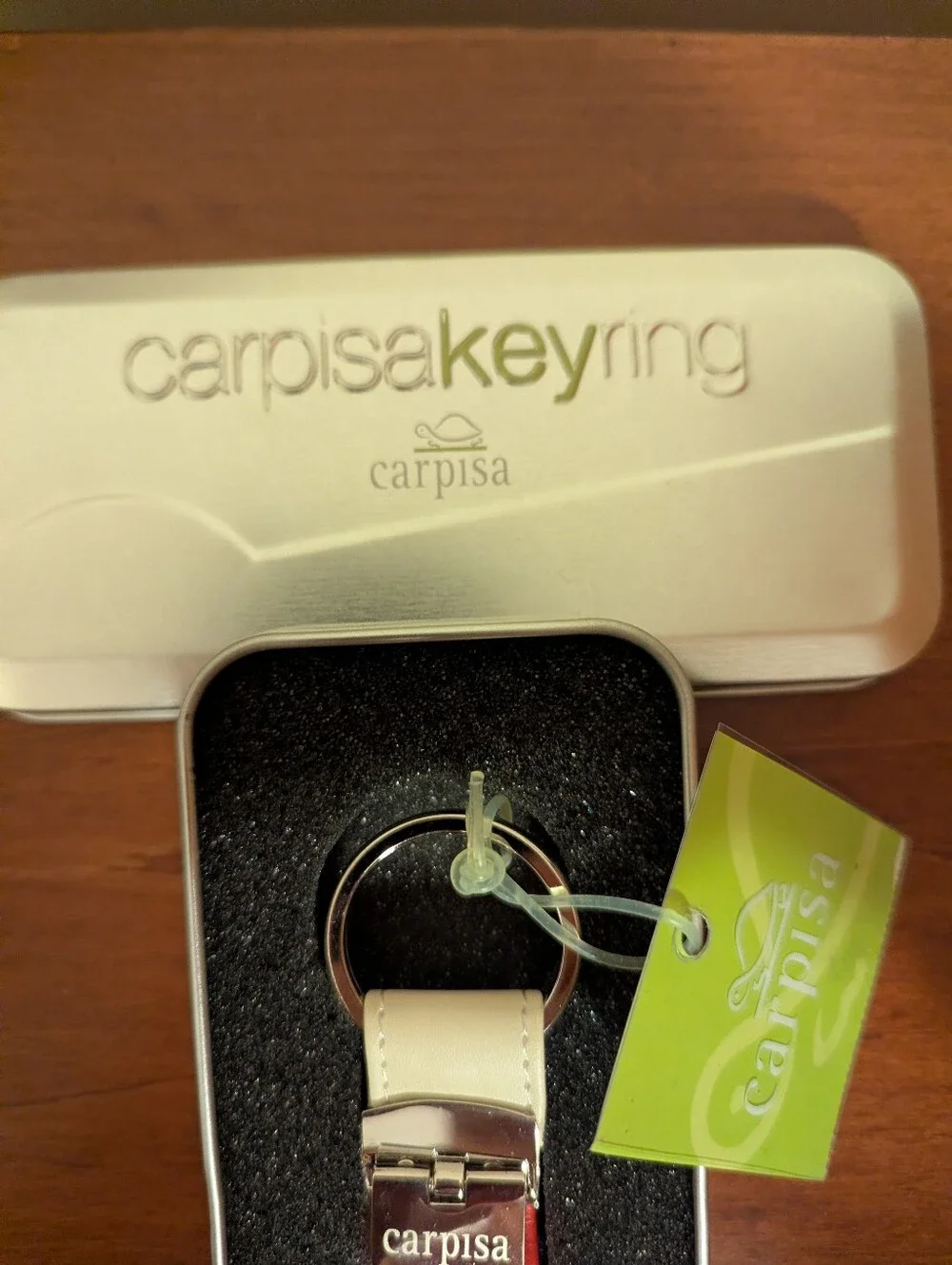 NEW Carpisa Double Leather Keyring with Branded Metal Clip. Orginal Case